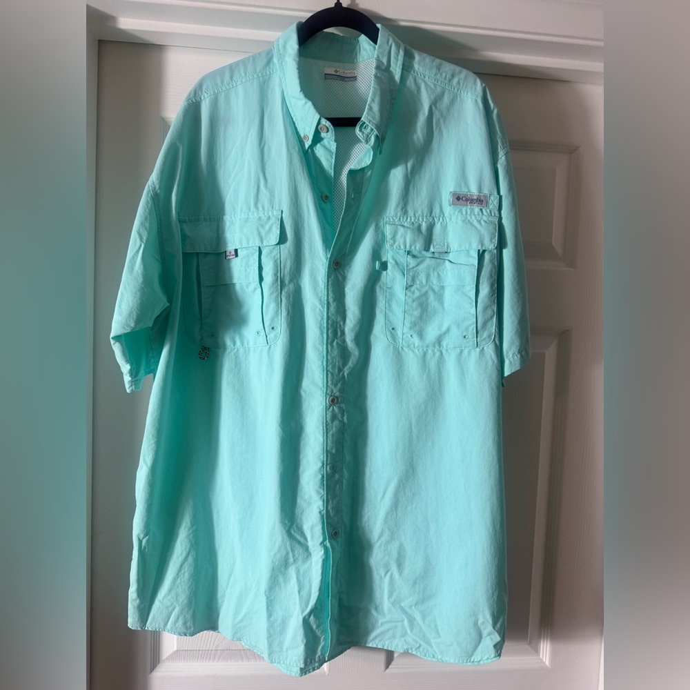 Columbia Aqua Short Sleeve Shirt